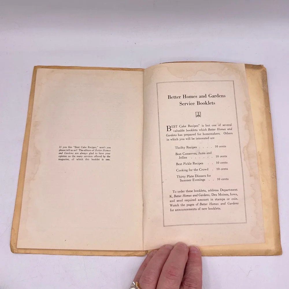 Meredith Publishing Best Cake Recipes Unisex OS Tan 1930 Antique Cookbook BHG